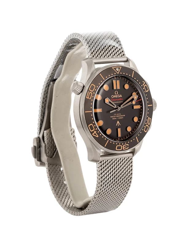 OMEGA SEAMASTER CO-AXIAL MASTER CHRONOMETER 007 EDITION 42MM IN TITANIO REF. 210.90.42.20.01.001