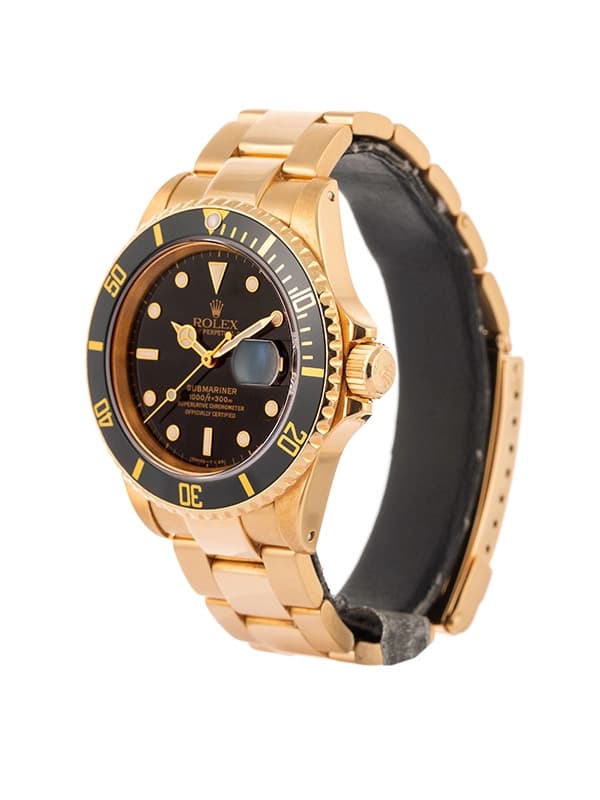 ROLEX SUBMARINER DATE CON SERVICE 40MM IN ORO GIALLO 18KT REF. 16618
