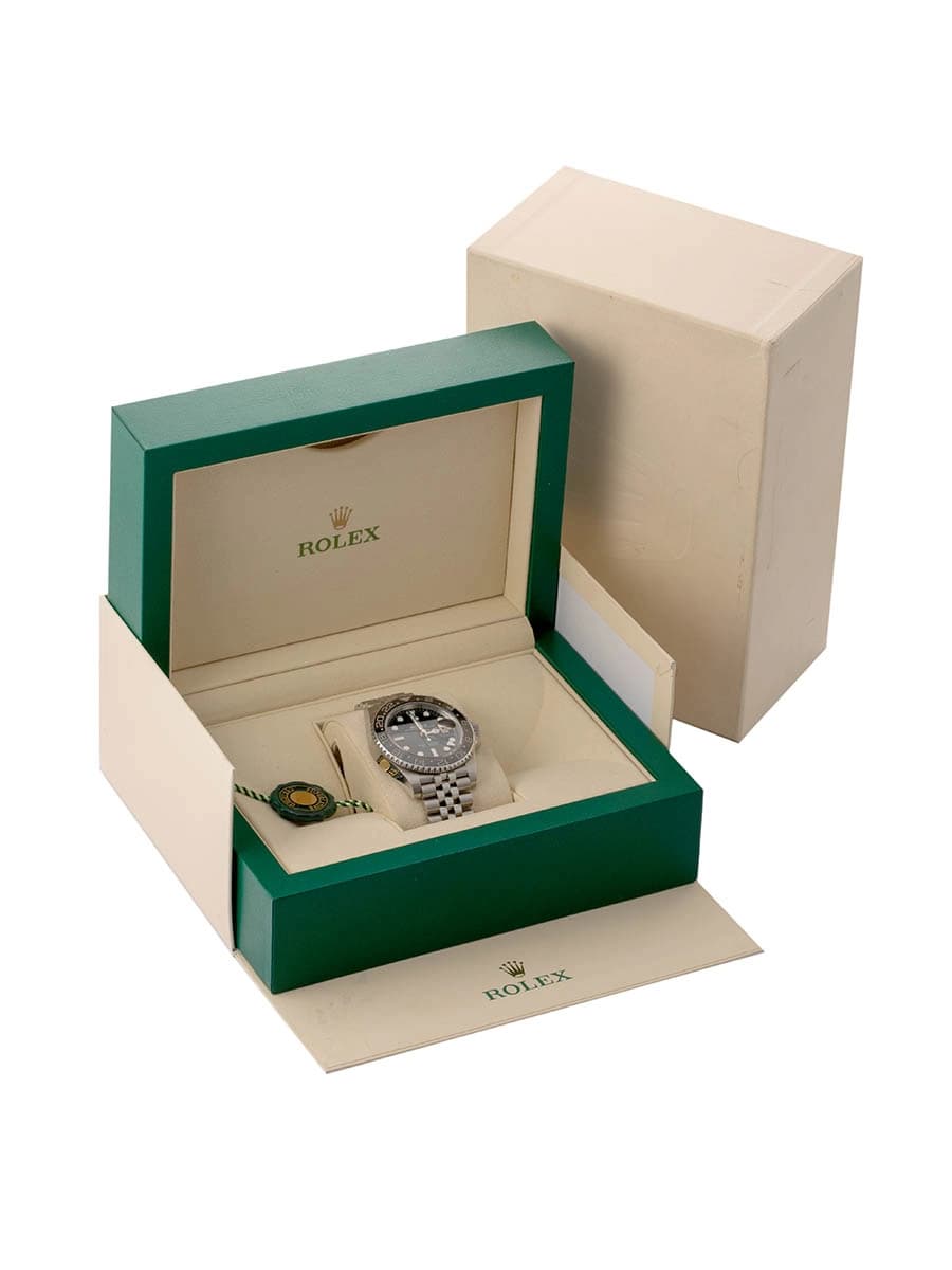 ROLEX GMT-MASTER II 40MM IN ACCIAIO REF. 126710GRNR