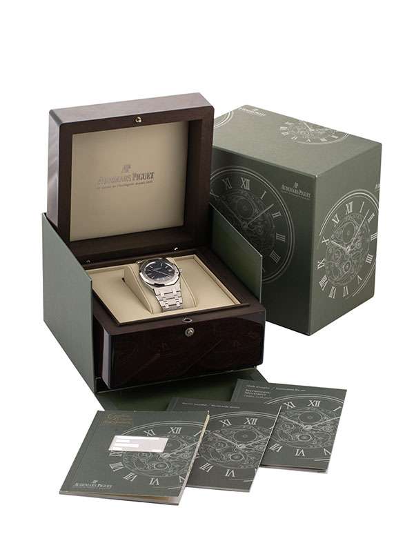 AUDEMARS PIGUET ROYAL OAK JUMBO EXTRA THIN 39MM IN ACCIAIO REF. 15202ST