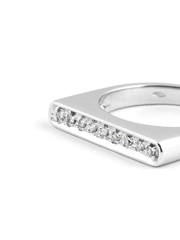 ANELLO IN ORO BIANCO 18KT CON DIAMANTI