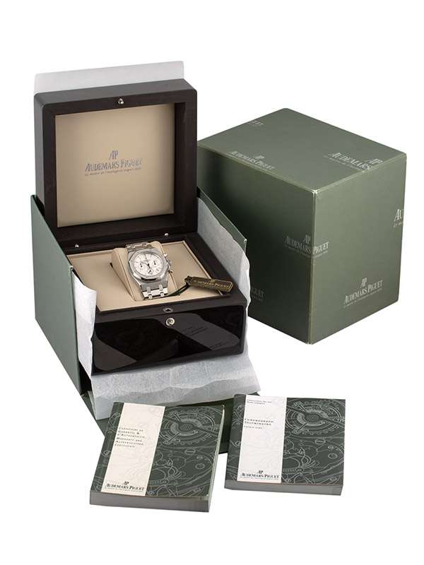 AUDEMARS PIGUET ROYAL OAK CHRONOGRAPH 39MM IN ACCIAIO REF. 26300ST