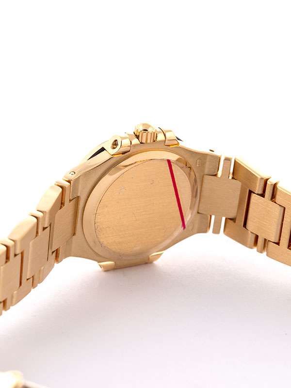 PATEK PHILIPPE NAUTILUS LADY 27MM IN ORO GIALLO 18KT REF. 4700/51