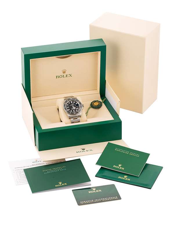 ROLEX SUBMARINER DATE 41MM IN ACCIAIO REF. 126610LN