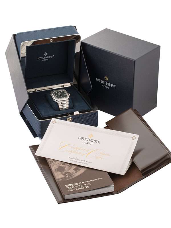 PATEK PHILIPPE CUBITUS 45MM IN ACCIAIO REF. 5821/1A-001