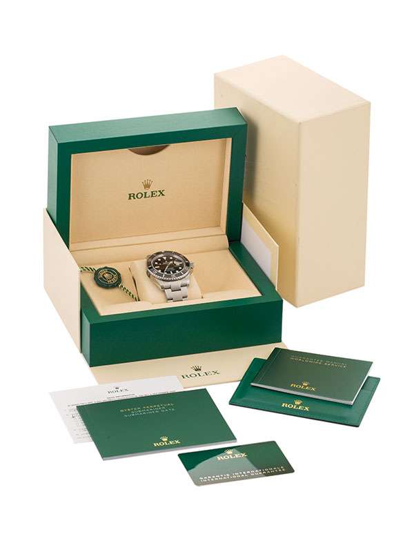 ROLEX SUBMARINER DATE 41MM IN ACCIAIO REF. 126610LN