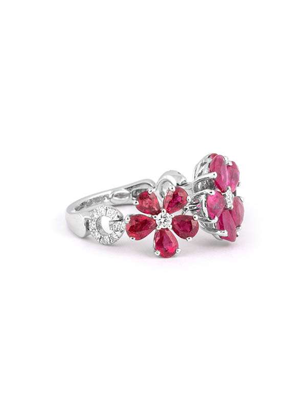 ANELLO IN ORO BIANCO 18KT CON FIORI SEMOVIBILI IN DIAMANTI E RUBINI