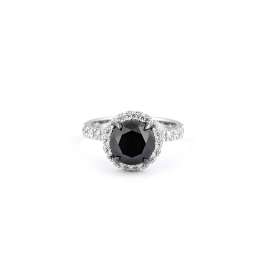 ANELLO ORO BIANCO CON DIAMANTE NERO SOLITARIO E DIAMANTI
