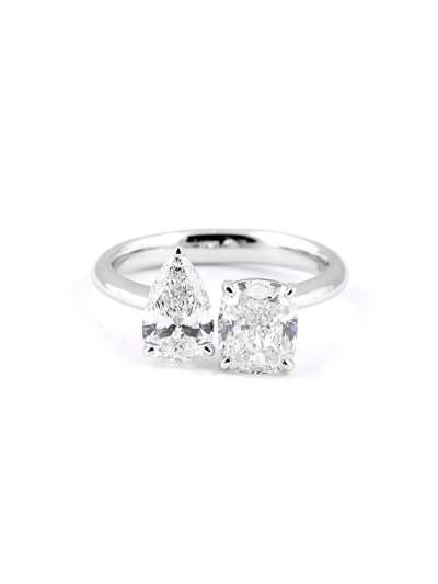 ANELLO CONTRARIE' IN ORO BIANCO 18KT CON DIAMANTE TAGLIO CUSHION E DIAMANTE TAGLIO GOCCIA